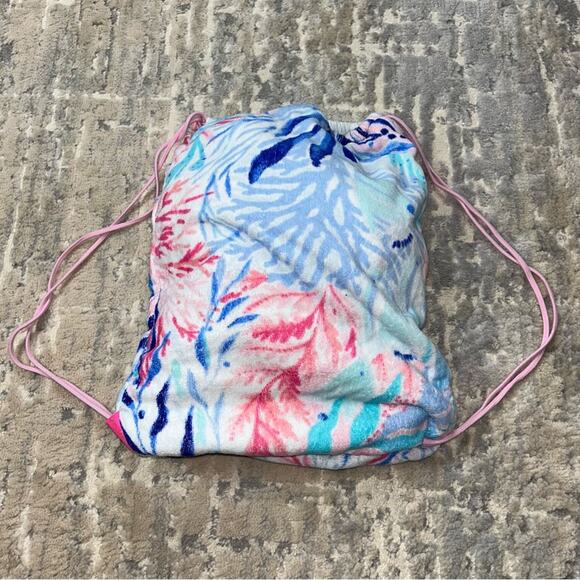 Lilly Pulitzer Convertible Beach Towel Backpack  Kaleidoscope Coral Pink Blue - Picture 7 of 9